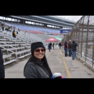 Meet your Posher, Juana